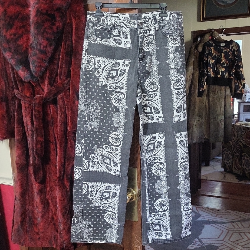 Shein Black and White Paisley Patterned Jeans